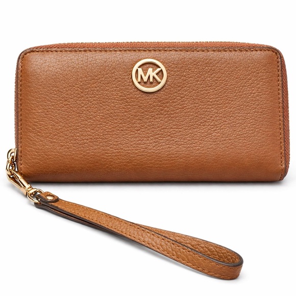 Michael Kors Handbags - BRAND NEW Michael Kors Leather Wristlet Wallet